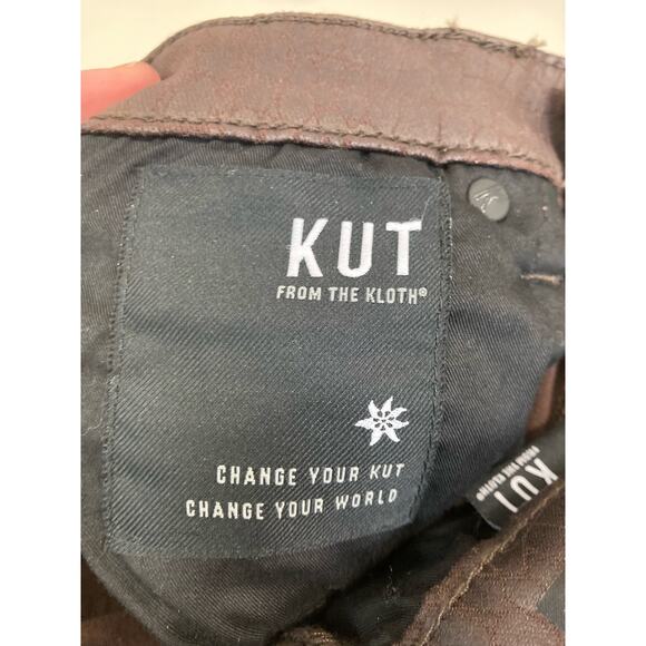 Kut from the Kloth Crocodile Embossed Faux Leather Connie Pants Size 2 - Picture 11 of 11